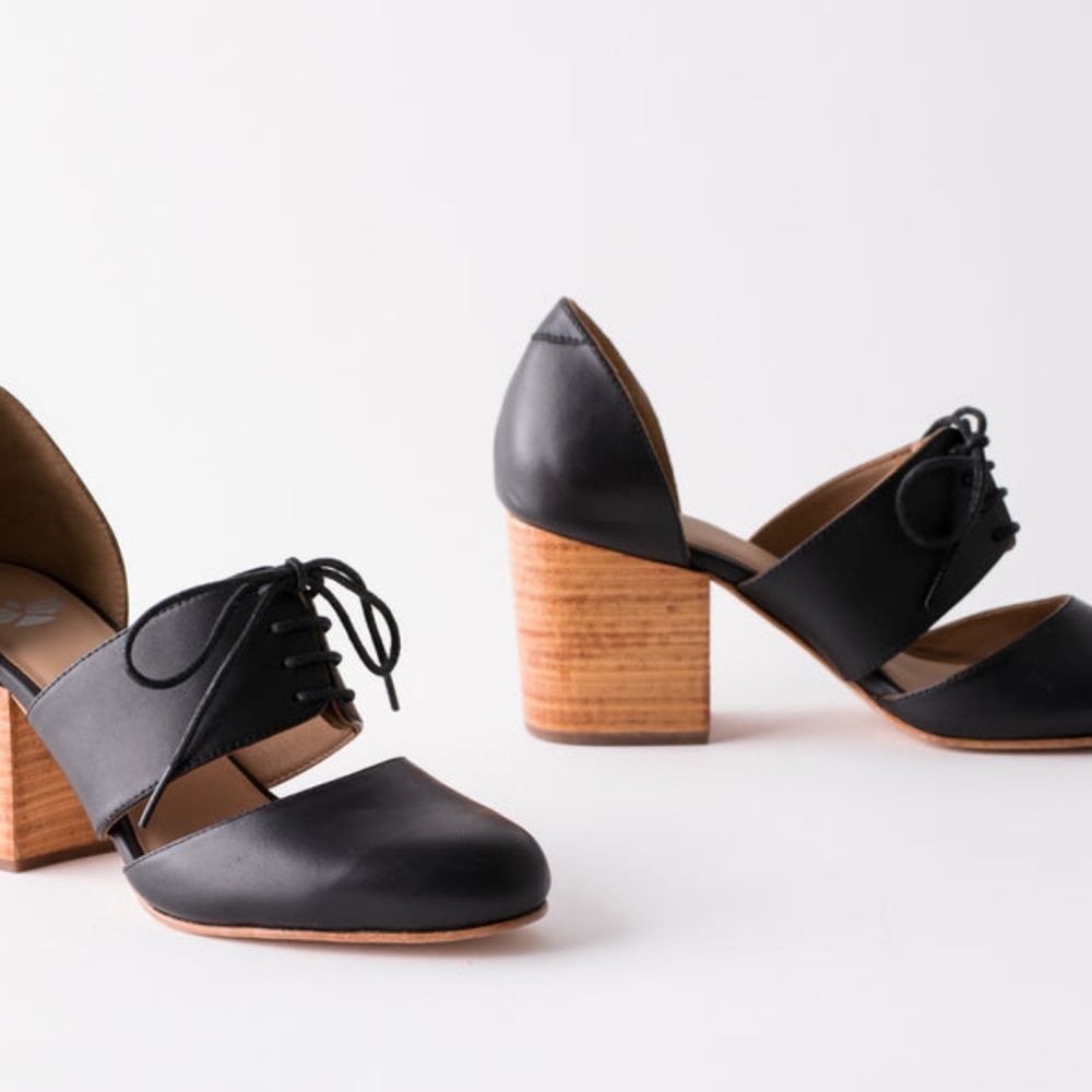 Fortress size 8 heels. Very cute